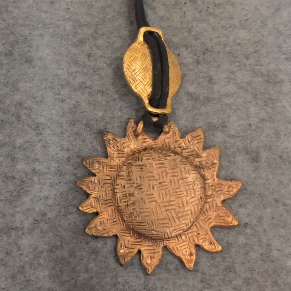 Sunflower Pendant Necklace‎ with Black Cord Boho Sun Charm - Picture 3 of 5